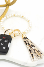 Load image into Gallery viewer, Pearl Wristlet Keychain
